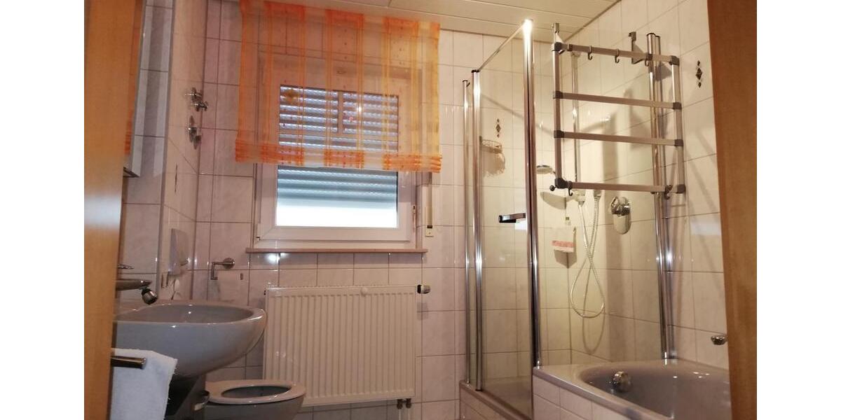 Erdgeschoßwohnung Bönnigheim - 3.5 Zimmer, 102 m&sup2;, 980&euro; | Angebot:26001696