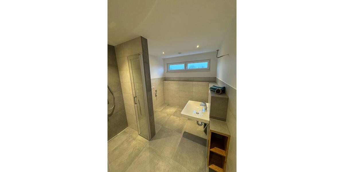 energetisch A+ sanierte Wohnung, mit großem Balkon, FBH, Vinyl 3 zimmer