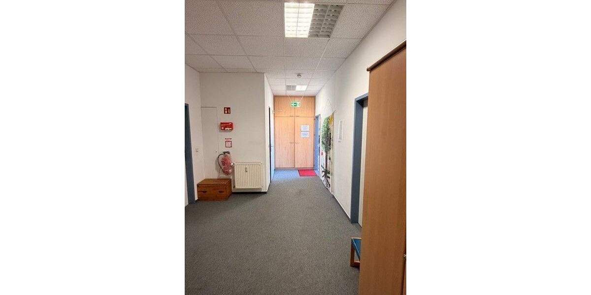 Gewerbeobjekt Fürth Südstadt - 5 Zimmer, 187 m&sup2;, 1.870&euro; | Angebot:24594252