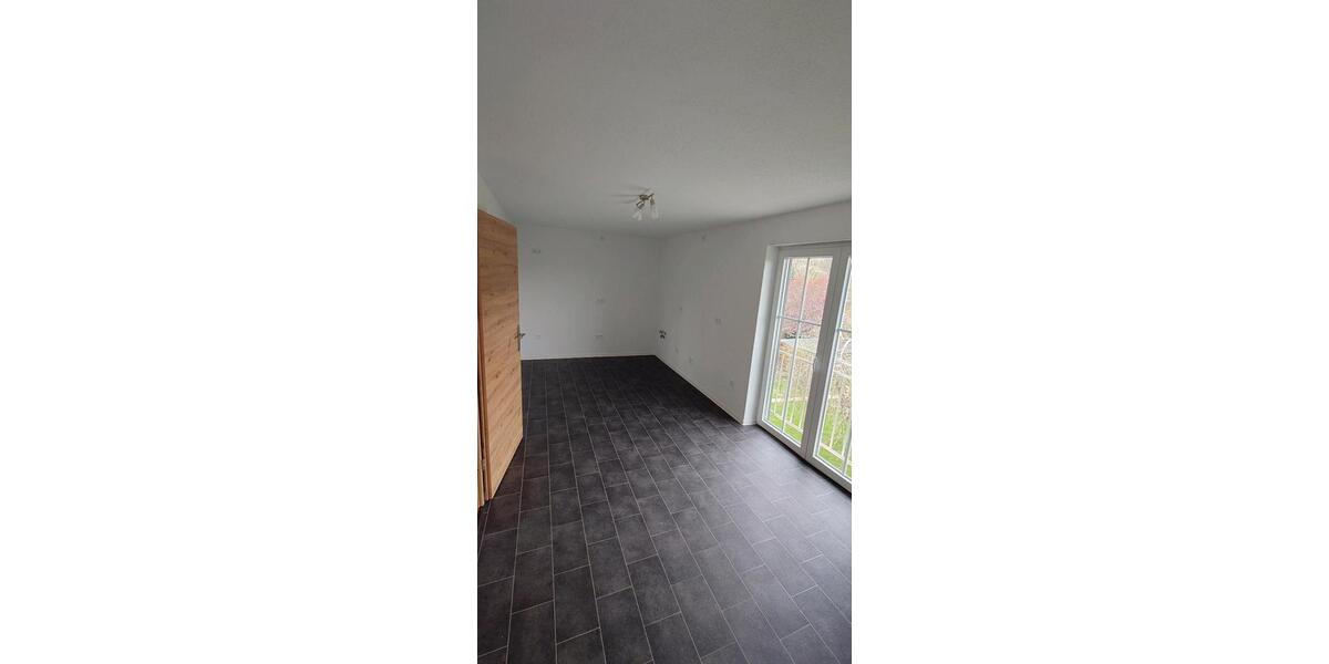 Etagenwohnung Freisen - 3 Zimmer, 95 m&sup2;, 695&euro; | Angebot:26641400