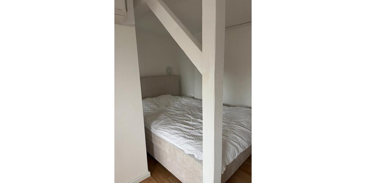 Dachgeschoßwohnung Hamburg Hohenfelde - 2 Zimmer, 62 m&sup2;, 1.350&euro; | Angebot:26291423