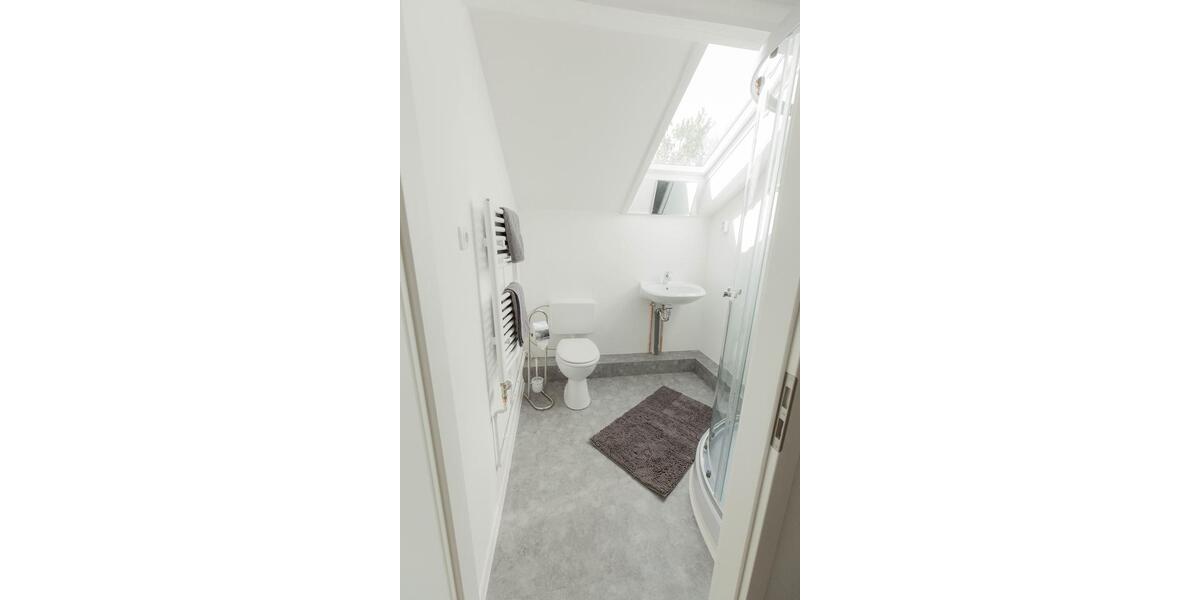 Wohnen auf Zeit Itzehoe - 8 Zimmer, 28 m&sup2;, 25&euro; | Angebot:23618683