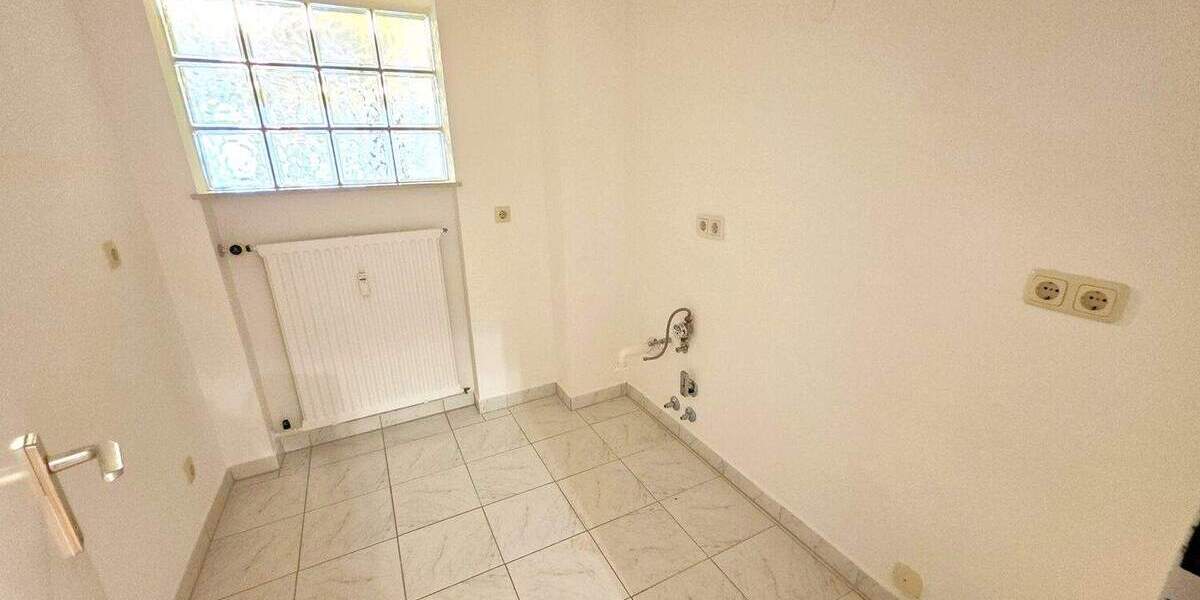 Wohlfühlnest für Singles .... mit Balkon, Garage und tollen Ausblick 1 zimmer