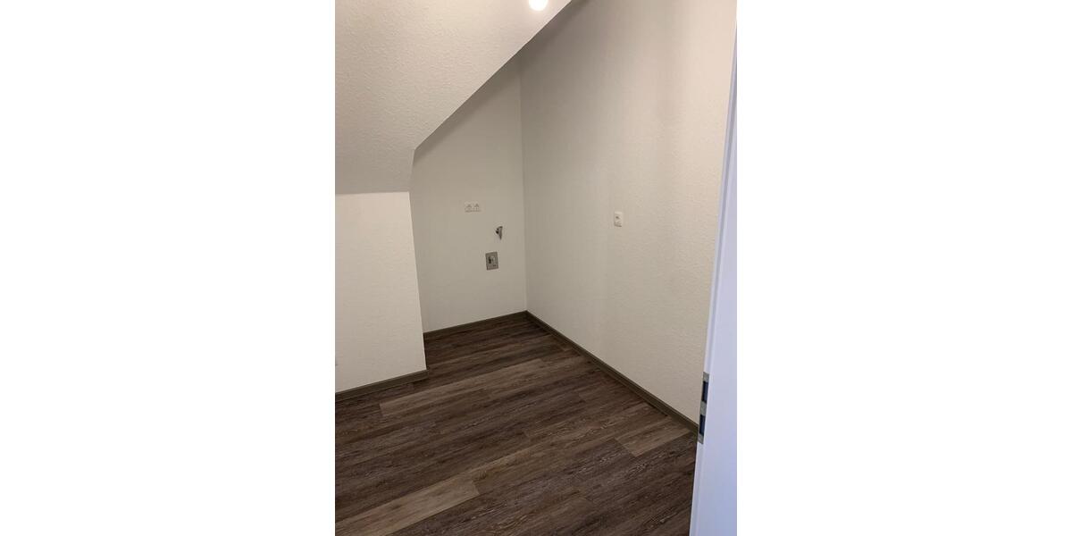 Dachgeschoßwohnung Papenburg - 4 Zimmer, 127 m&sup2;, 1.270&euro; | Angebot:24691194