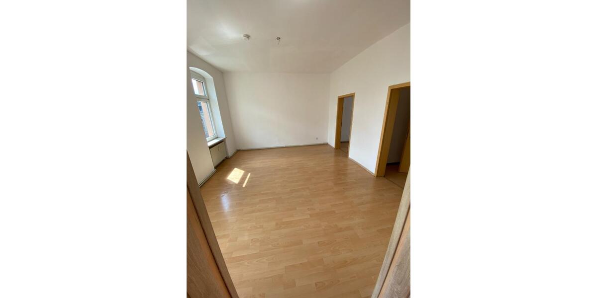 Etagenwohnung Oelsnitz (Vogtland) - 5 Zimmer, 100 m&sup2;, 450&euro; | Angebot:24873337