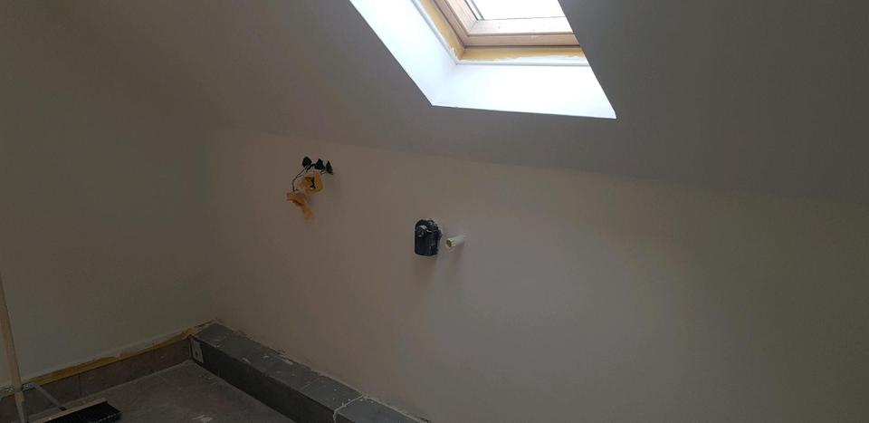 2 zimmer Wohnung mit Bad und großer Küche, sowie Balkon 2 zimmer