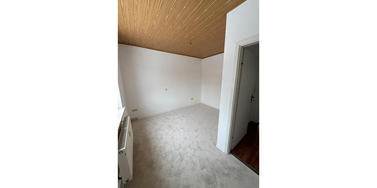 Erdgeschoßwohnung Hohenmölsen - 3 Zimmer, 68 m&sup2;, 690&euro; | Angebot:24828094