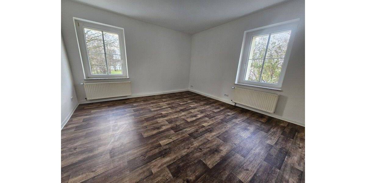 Etagenwohnung Braunsbedra - 3 Zimmer, 65 m&sup2;, 460&euro; | Angebot:26824584
