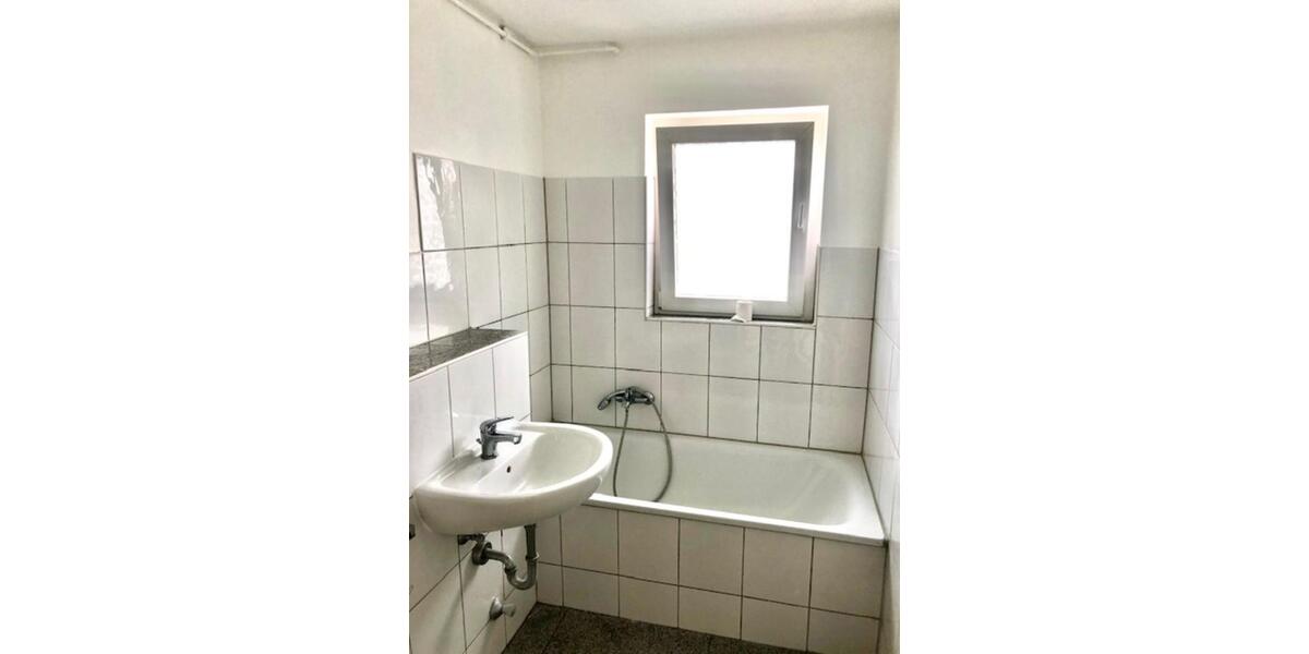 Etagenwohnung Krefeld Cracau - 3 Zimmer, 85 m&sup2;, 950&euro; | Angebot:24739661