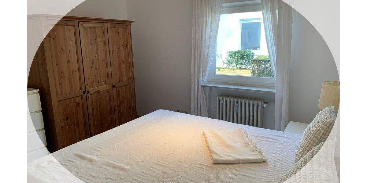 Etagenwohnung Wiesbaden Biebrich - 2 Zimmer, 90 m&sup2;, 1.400&euro; | Angebot:24386483