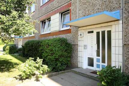 Wohnung Neubrandenburg Datzeberg - 3 Zimmer, 63 m&sup2;, 286&euro; | Angebot:25386691