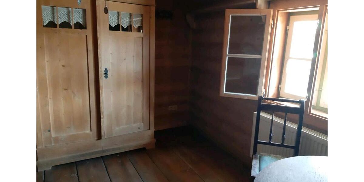 Wohnen auf Zeit Adlkofen - 4 Zimmer, 20 m&sup2;, 430&euro; | Angebot:24702316