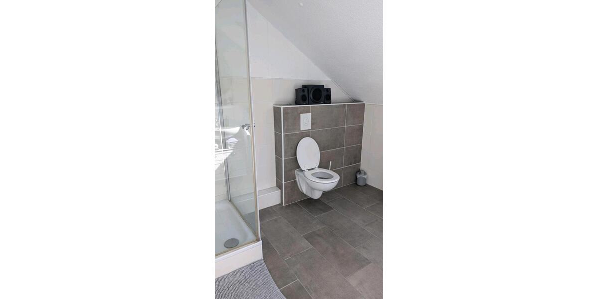 Etagenwohnung Filsum - 1 Zimmer, 85 m&sup2;, 590&euro; | Angebot:26680544