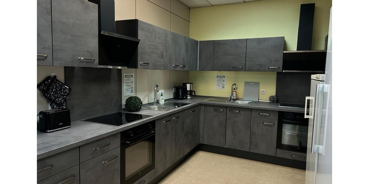 Wohnen auf Zeit Würzburg Lengfeld - 6 Zimmer, 250 m&sup2;, 23&euro; | Angebot:24682197