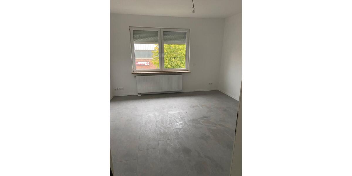 Etagenwohnung Nordenham - 4 Zimmer, 90 m&sup2;, 630&euro; | Angebot:26702126