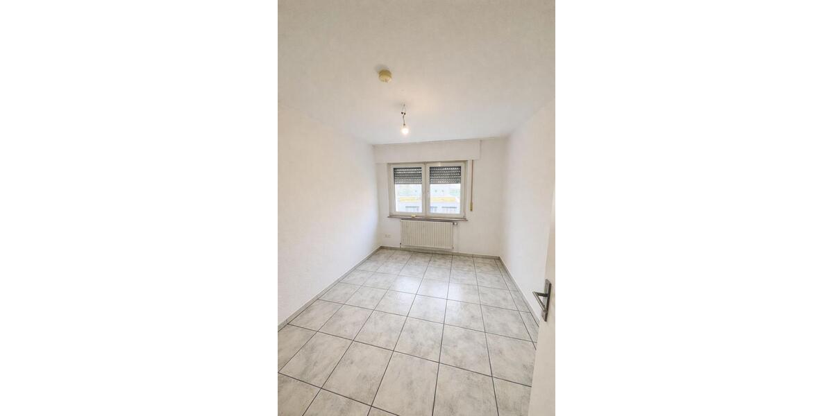 Etagenwohnung Pforzheim Nordstadt - 3 Zimmer, 70 m&sup2;, 990&euro; | Angebot:25993625