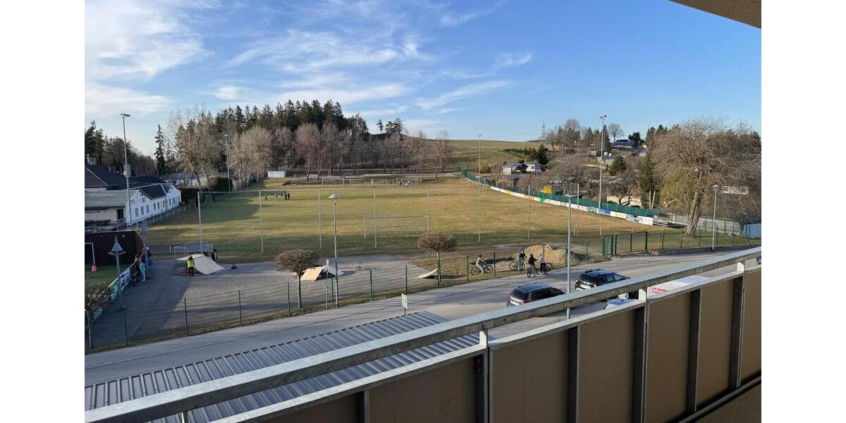 Etagenwohnung Saalfeld (Saale) - 2 Zimmer, 60 m&sup2;, 324&euro; | Angebot:25852275