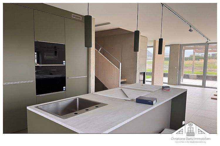 Doppelhaushälfte Wismar Wendorf - 5 Zimmer, 160 m&sup2;, 2.400&euro; | Angebot:24040572