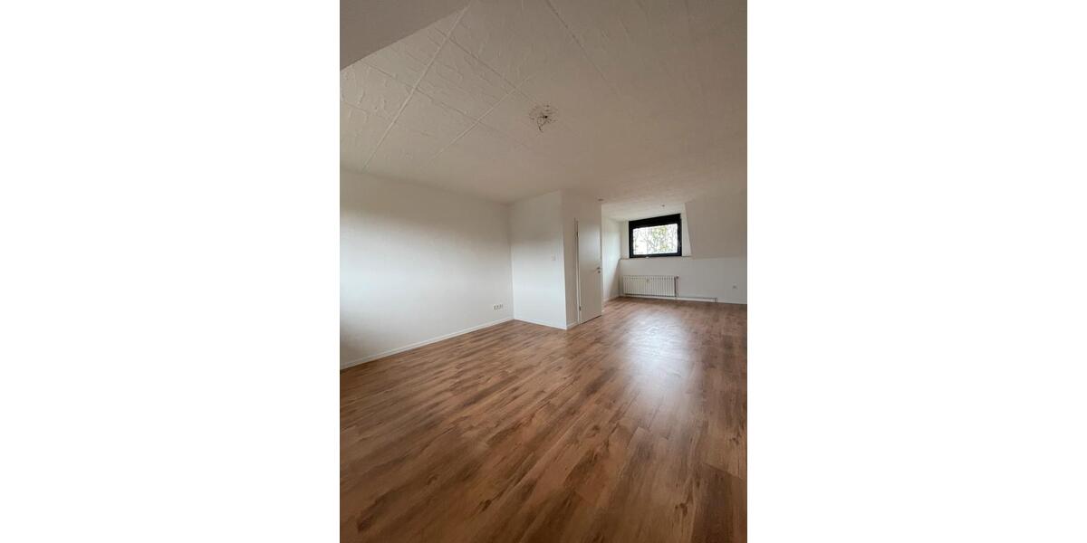 Dachgeschoßwohnung Minden - 3.5 Zimmer, 75 m&sup2;, 750&euro; | Angebot:25420382