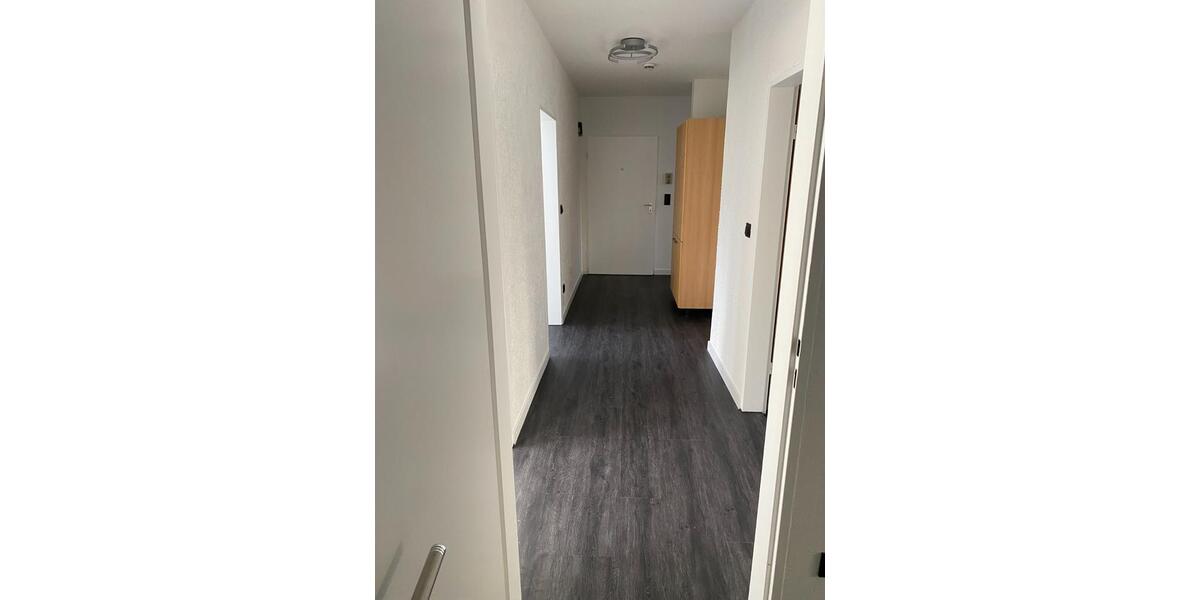 Etagenwohnung Regensburg Galgenberg - 3 Zimmer, 82 m&sup2;, 1.350&euro; | Angebot:25893705