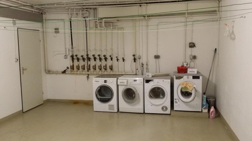 Erdgeschoßwohnung Völklingen - 2 Zimmer, 65 m&sup2;, 360&euro; | Angebot:25362964