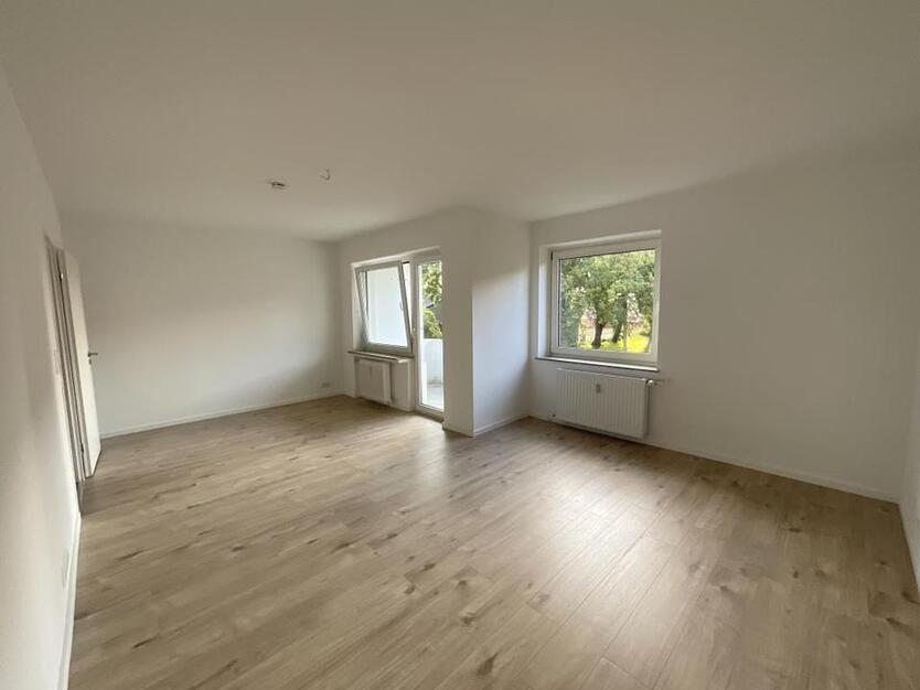 Kurzfristig beziehbare 3-Zimmer-Wohnung mit Balkon! zimmer