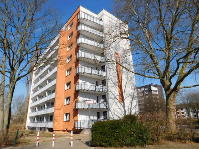 Renoviert und bezugsfertig... 2-Raumwohnung am Crönpark mit Balkon... zimmer