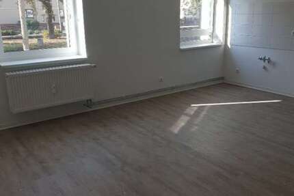 Wohnung Brandenburg an der Havel Hohenstücken - 1 Zimmer, 32 m&sup2;, 294&euro; | Angebot:24953458