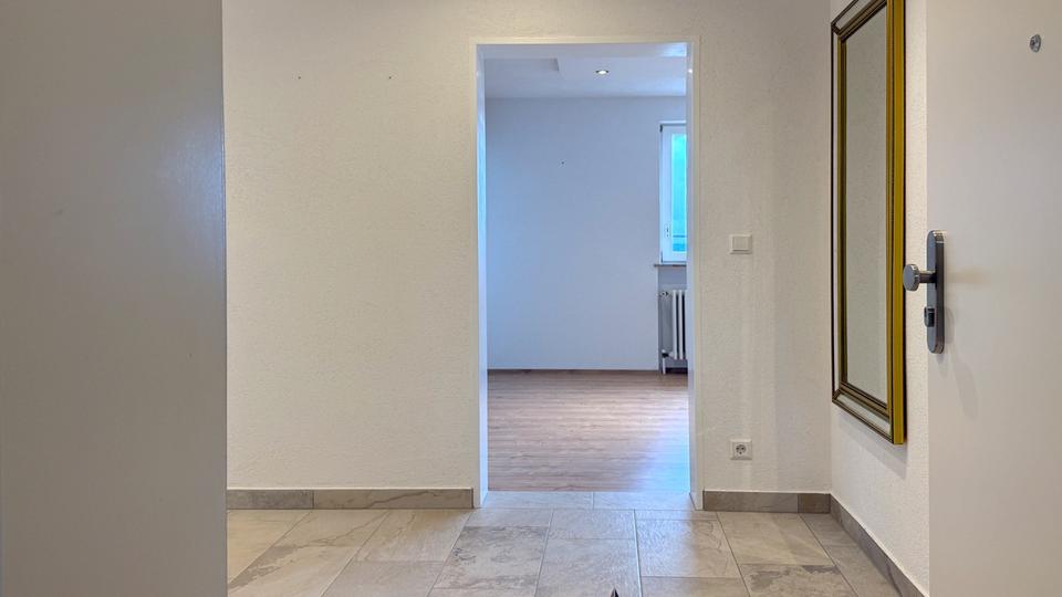 Einfamilienhaus Villingen-Schwenningen Schwenningen - 2.5 Zimmer, 87 m&sup2;, 1.200&euro; | Angebot:25993645
