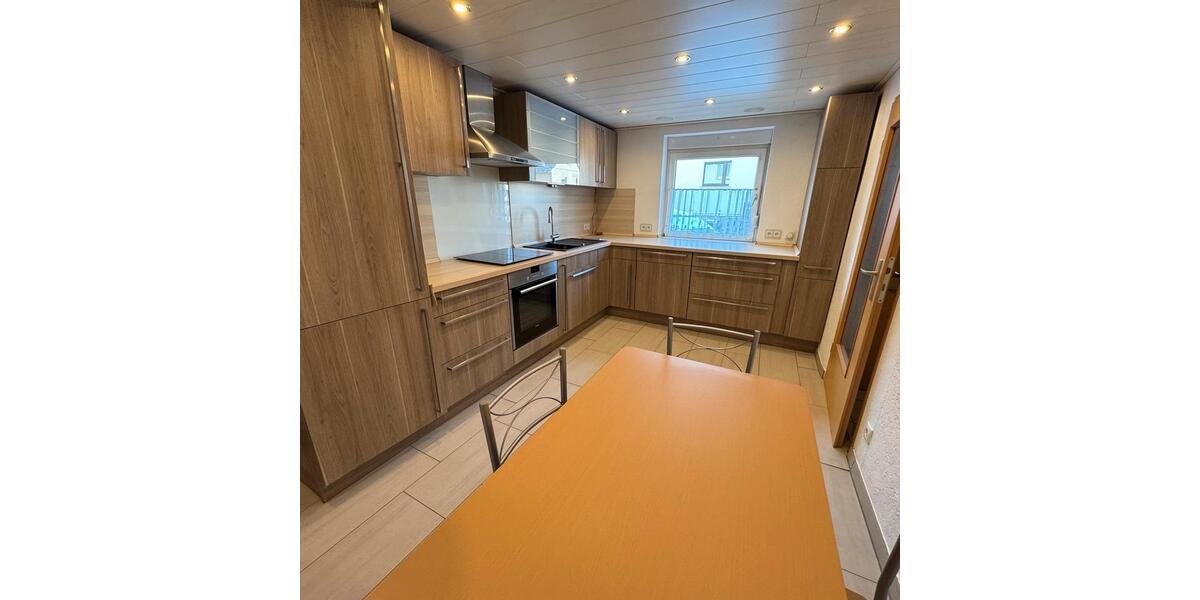 Einfamilienhaus Gießen Allendorf - 4 Zimmer, 150 m&sup2;, 1.490&euro; | Angebot:24785718