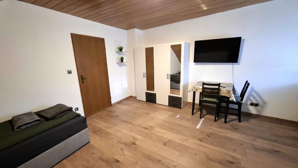 Dachgeschoßwohnung Neunburg vorm Wald - 4 Zimmer, 140 m&sup2;, 240&euro; | Angebot:25975839