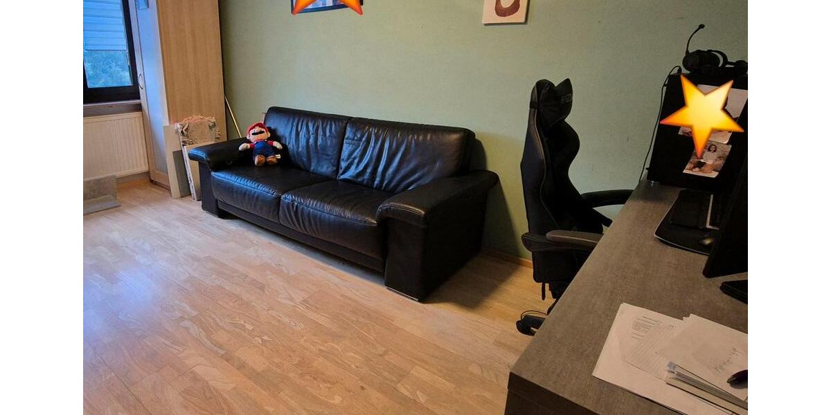 Etagenwohnung Saarbrücken Brebach-Fechingen - 3 Zimmer, 78 m&sup2;, 1.000&euro; | Angebot:26234417