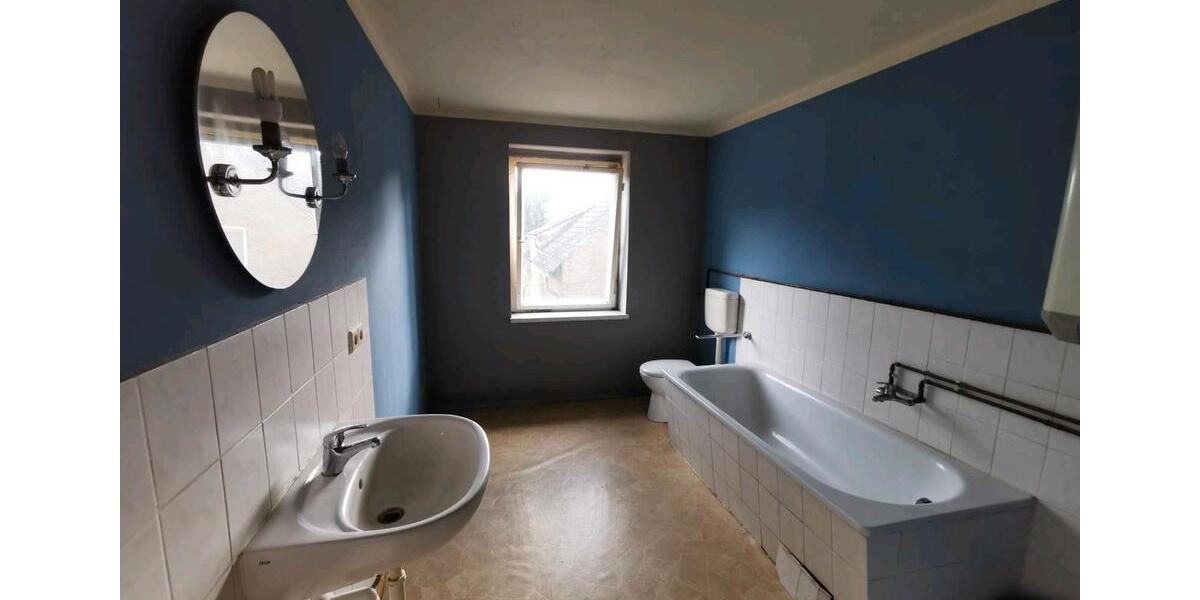 Etagenwohnung Nossen - 5 Zimmer, 110 m&sup2;, 769&euro; | Angebot:26011100