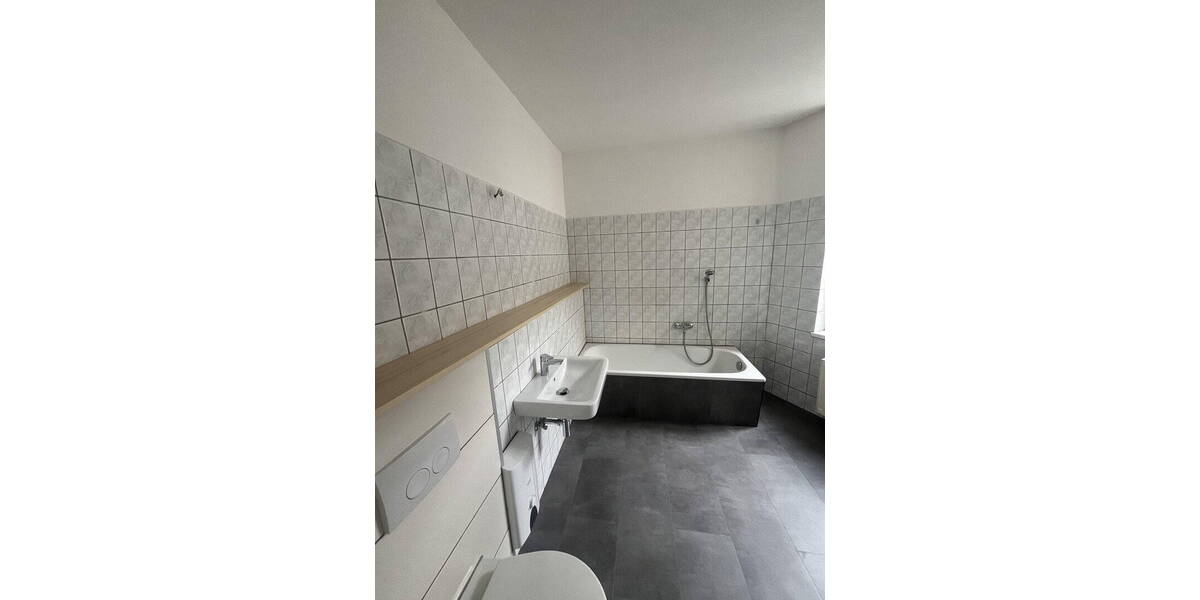 Etagenwohnung Gera Innenstadt - 2 Zimmer, 66 m&sup2;, 429&euro; | Angebot:26800183