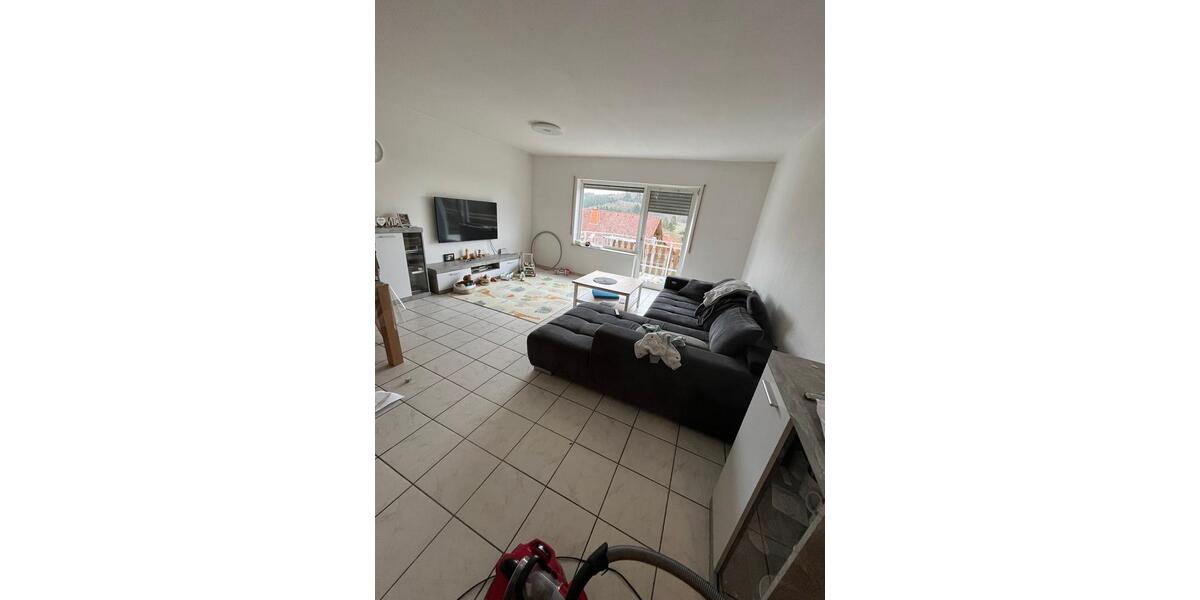 Erdgeschoßwohnung Gladenbach - 3 Zimmer, 89 m&sup2;, 880&euro; | Angebot:25718534