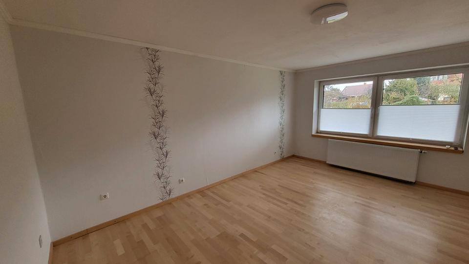 Erdgeschoßwohnung Habichtswald - 2.5 Zimmer, 110 m&sup2;, 850&euro; | Angebot:26039094