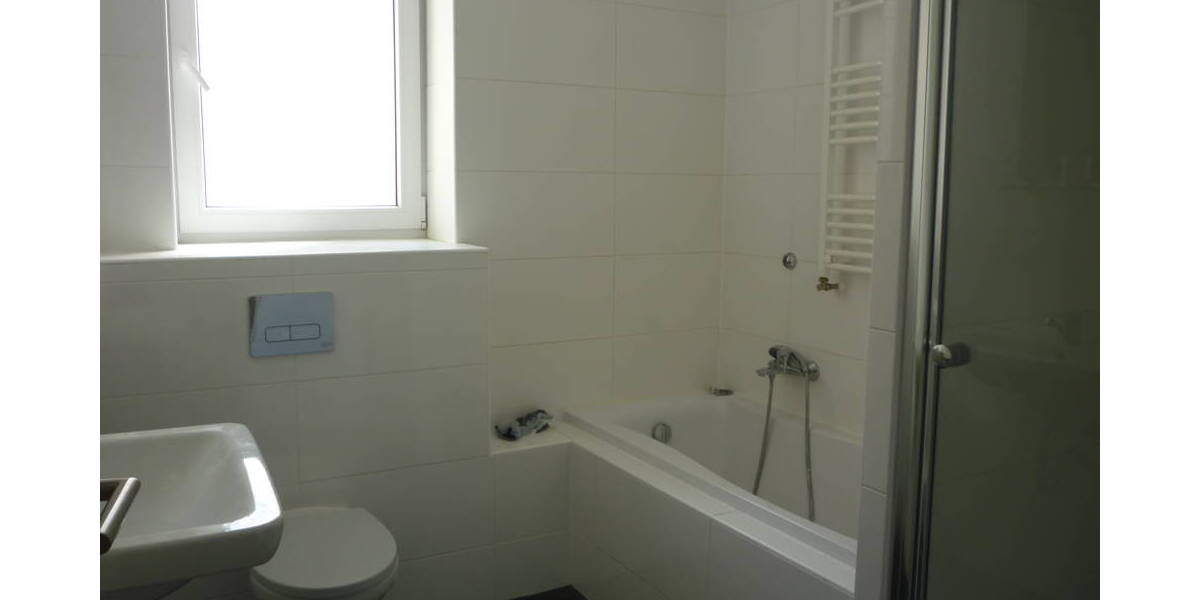 Etagenwohnung Wilhelmshaven Innenstadt - 4 Zimmer, 135 m&sup2;, 820&euro; | Angebot:25696194