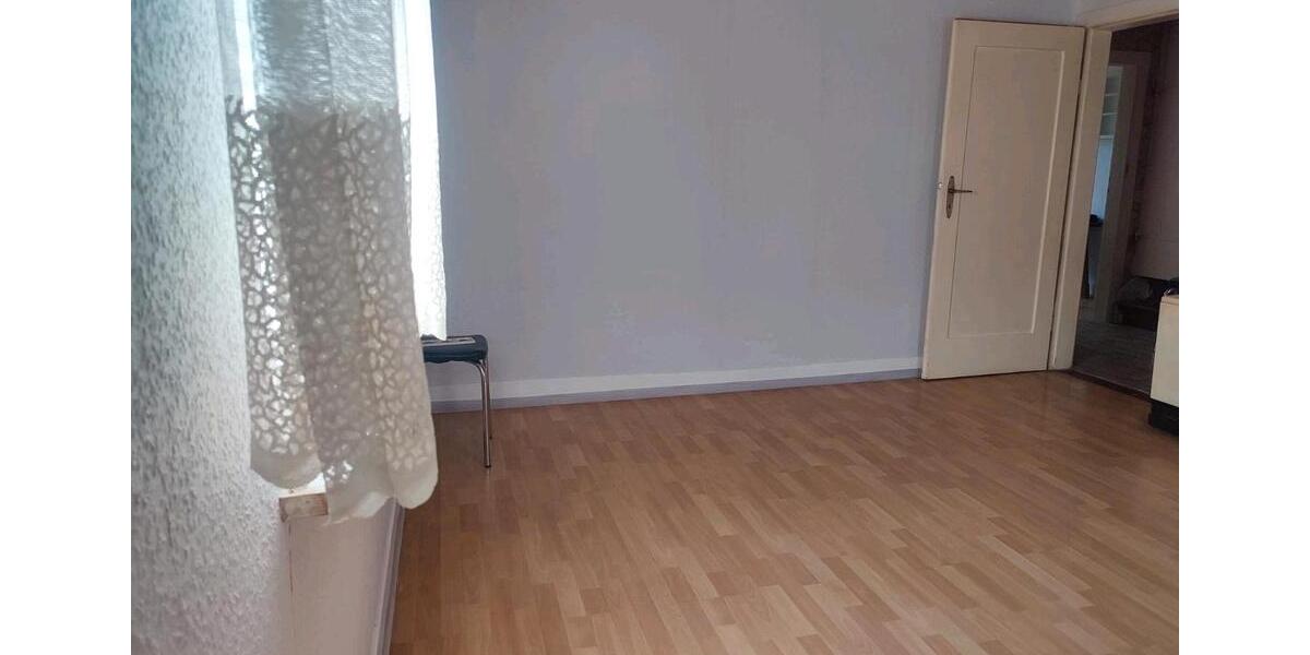 Etagenwohnung Weinstadt - 4 Zimmer, 80 m&sup2;, 1.100&euro; | Angebot:26693293