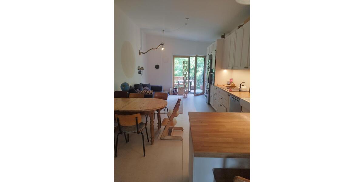 Auch für WG; Wohnung 3,5 Zi. zur Zwischenmiete teilmöbliert 3 zimmer