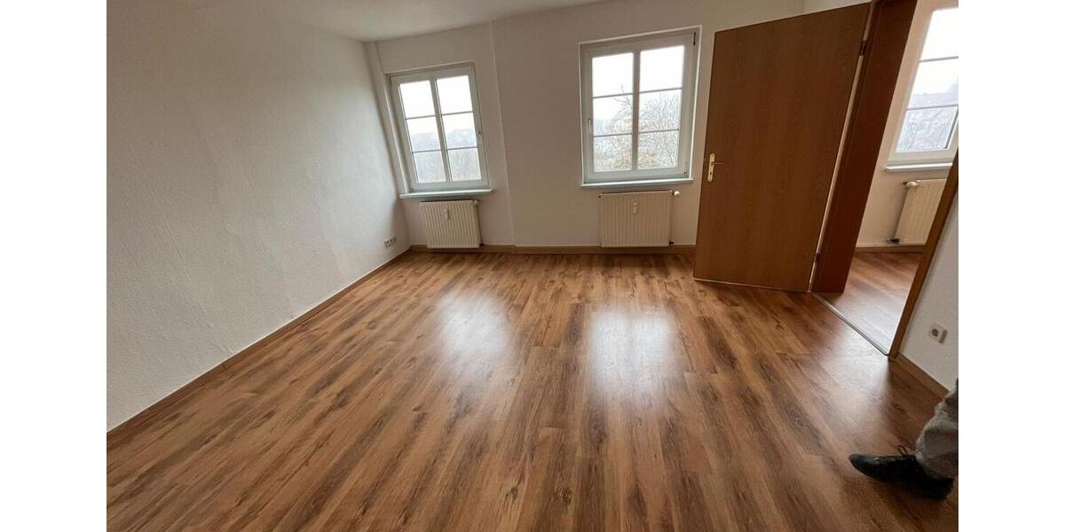 Atlas Immobilien: charmante 4-Zimmer-Wohnung zu vermieten. 4 zimmer