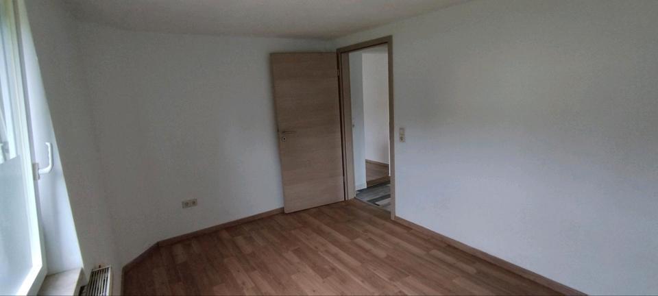 Etagenwohnung Lauter-Bernsbach Bernsbach - 2 Zimmer, 40 m&sup2;, 195&euro; | Angebot:26465300