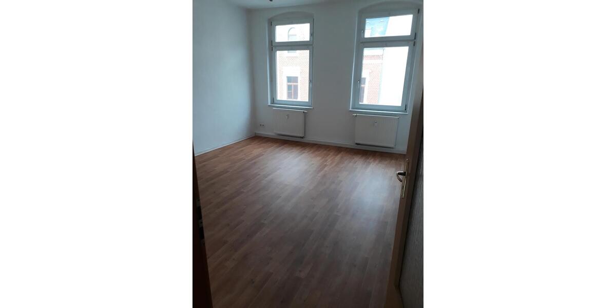 Etagenwohnung Werdau - 4 Zimmer, 99 m&sup2;, 495&euro; | Angebot:25381790