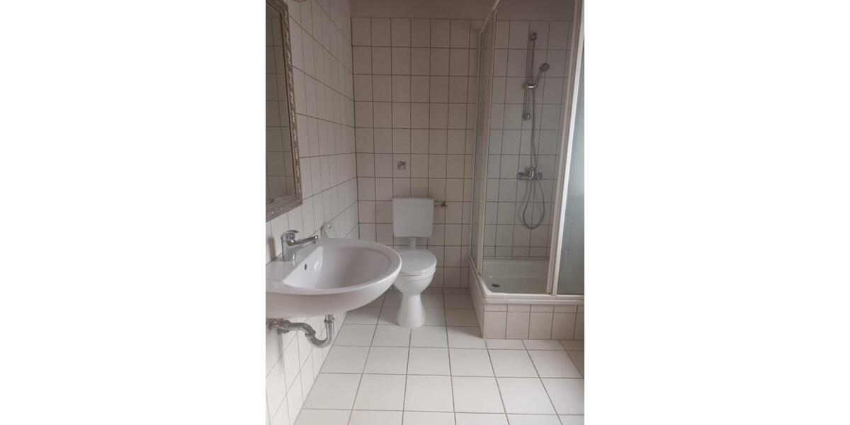 Etagenwohnung Weinheim - 2 Zimmer, 67 m&sup2;, 770&euro; | Angebot:25887940