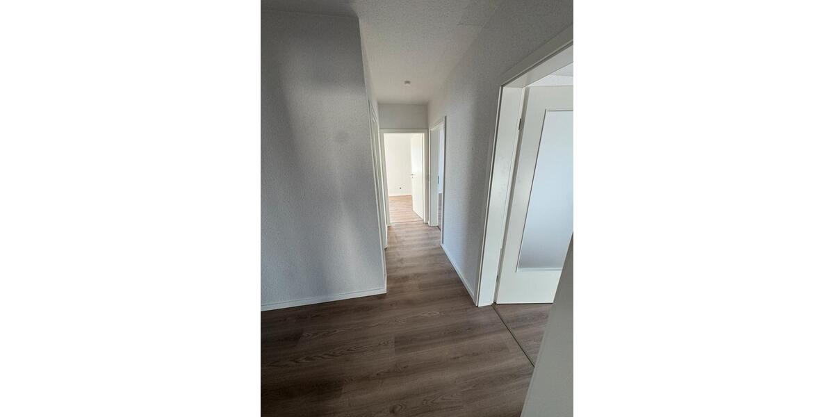 Etagenwohnung Detmold - 4 Zimmer, 96 m&sup2;, 750&euro; | Angebot:25264794