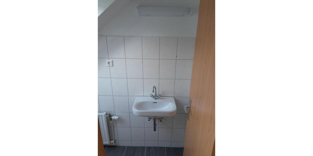 Dachgeschoßwohnung Martfeld - 3 Zimmer, 100 m&sup2;, 650&euro; | Angebot:26232176