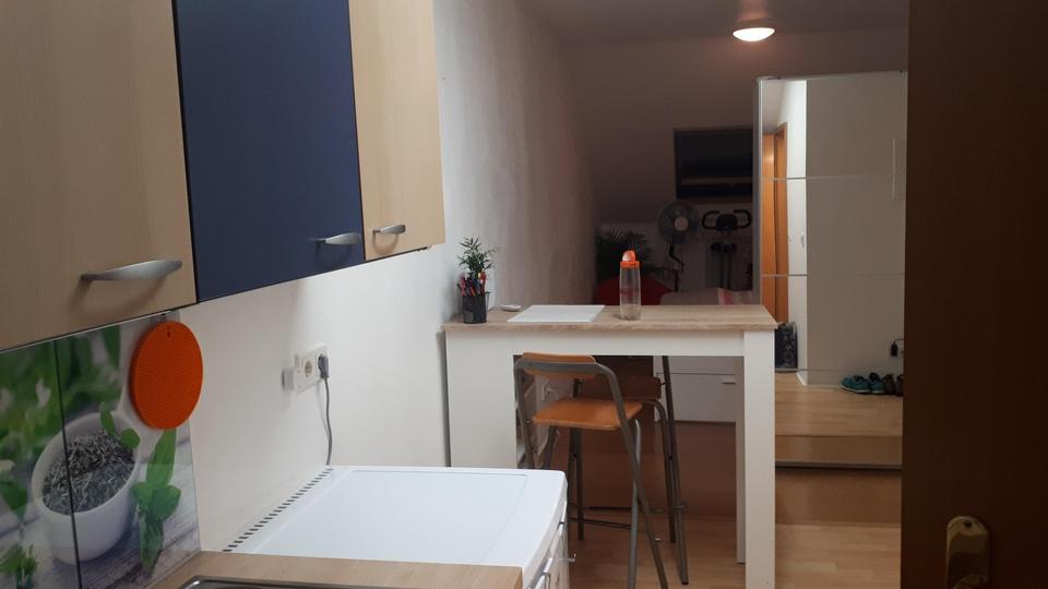 Dachgeschoßwohnung Bad Soden-Salmünster Salmünster - 1 Zimmer, 20 m&sup2;, 300&euro; | Angebot:25653887