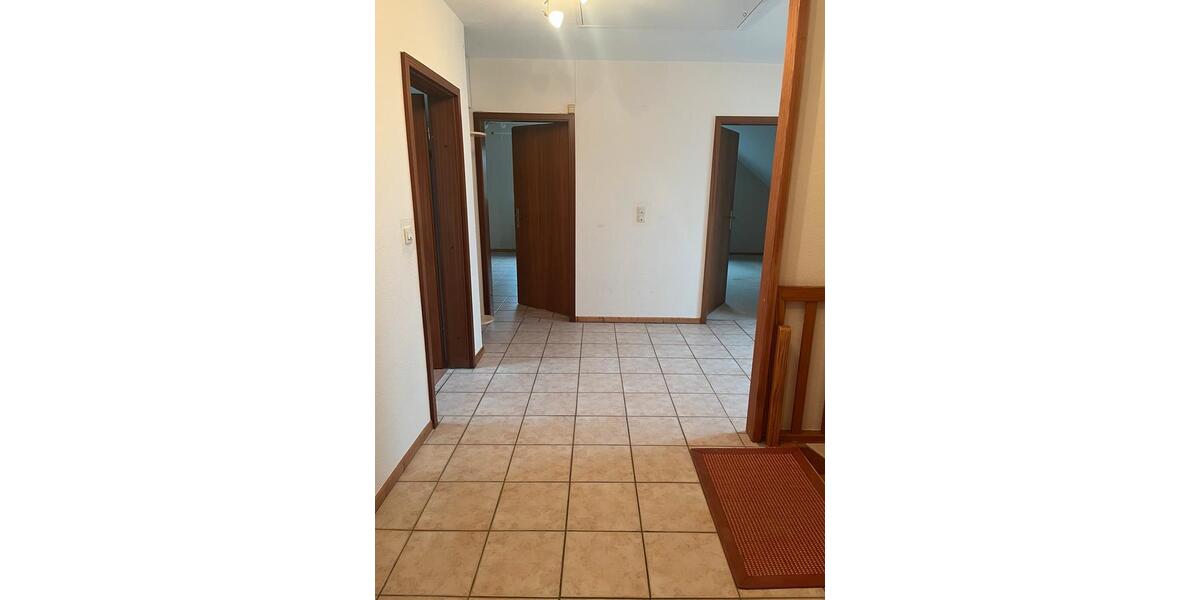 Dachgeschoßwohnung Struxdorf - 3 Zimmer, 74 m&sup2;, 820&euro; | Angebot:26050951