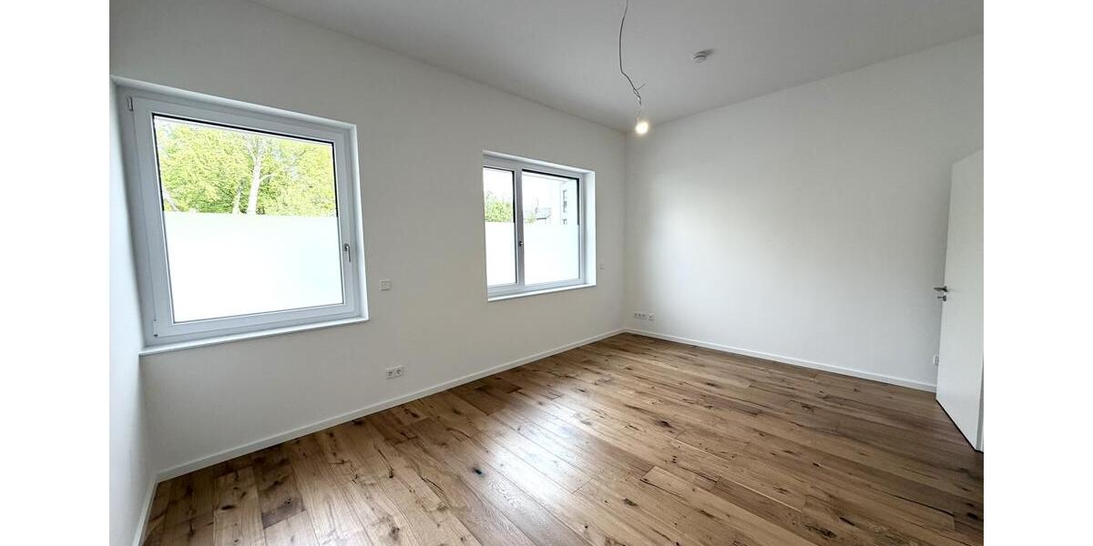 Erdgeschoßwohnung Sindelfingen - 2 Zimmer, 89 m&sup2;, 1.180&euro; | Angebot:26532469