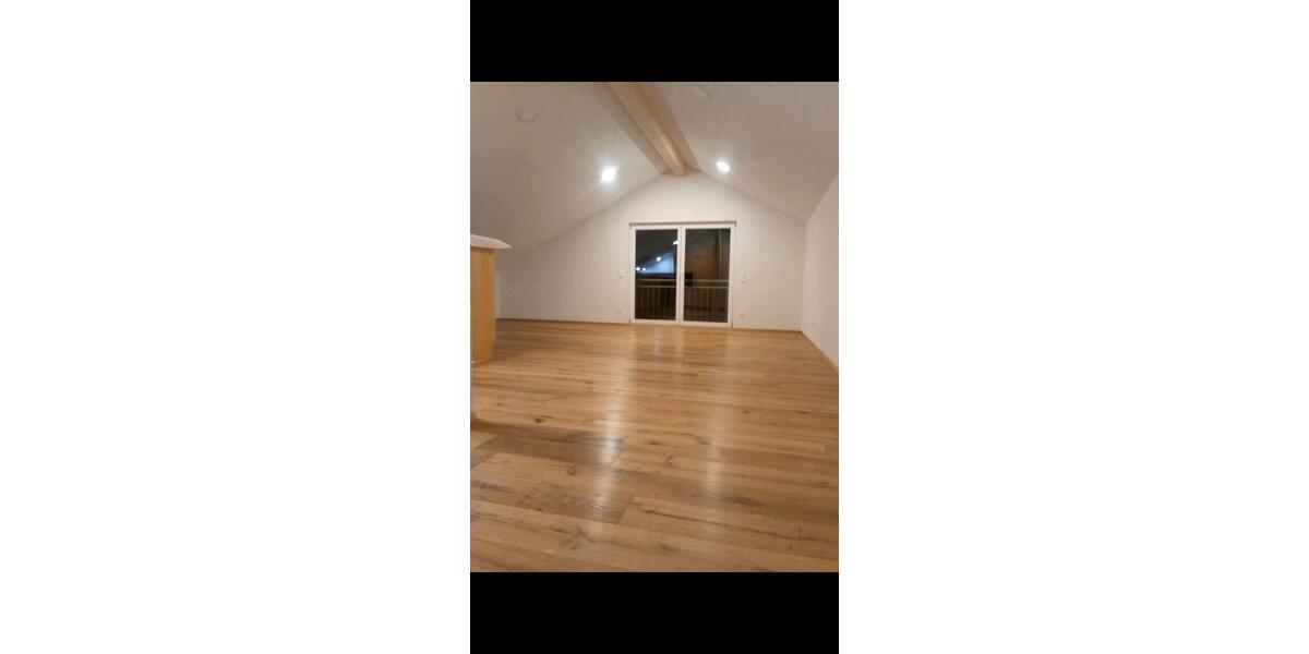 Dachgeschoßwohnung Bad Wurzach - 3 Zimmer, 93 m&sup2;, 1.250&euro; | Angebot:26610100