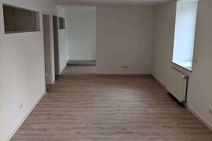 Wohnung Ehringshausen - 2 Zimmer, 75 m&sup2;, 680&euro; | Angebot:26579537